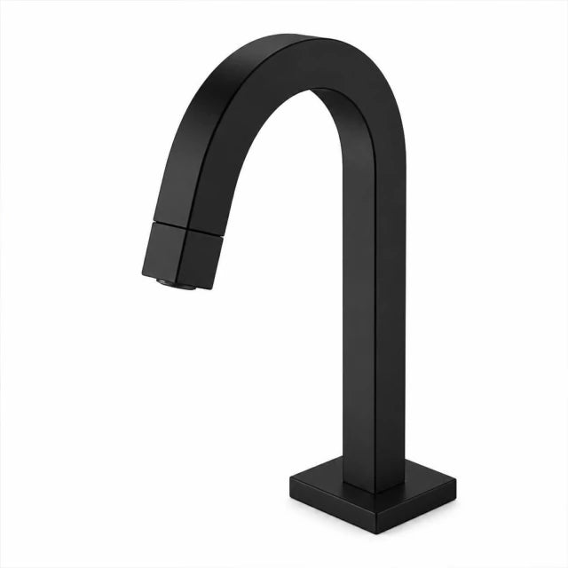 Torneira Quadra Curved - Baixa - Preto